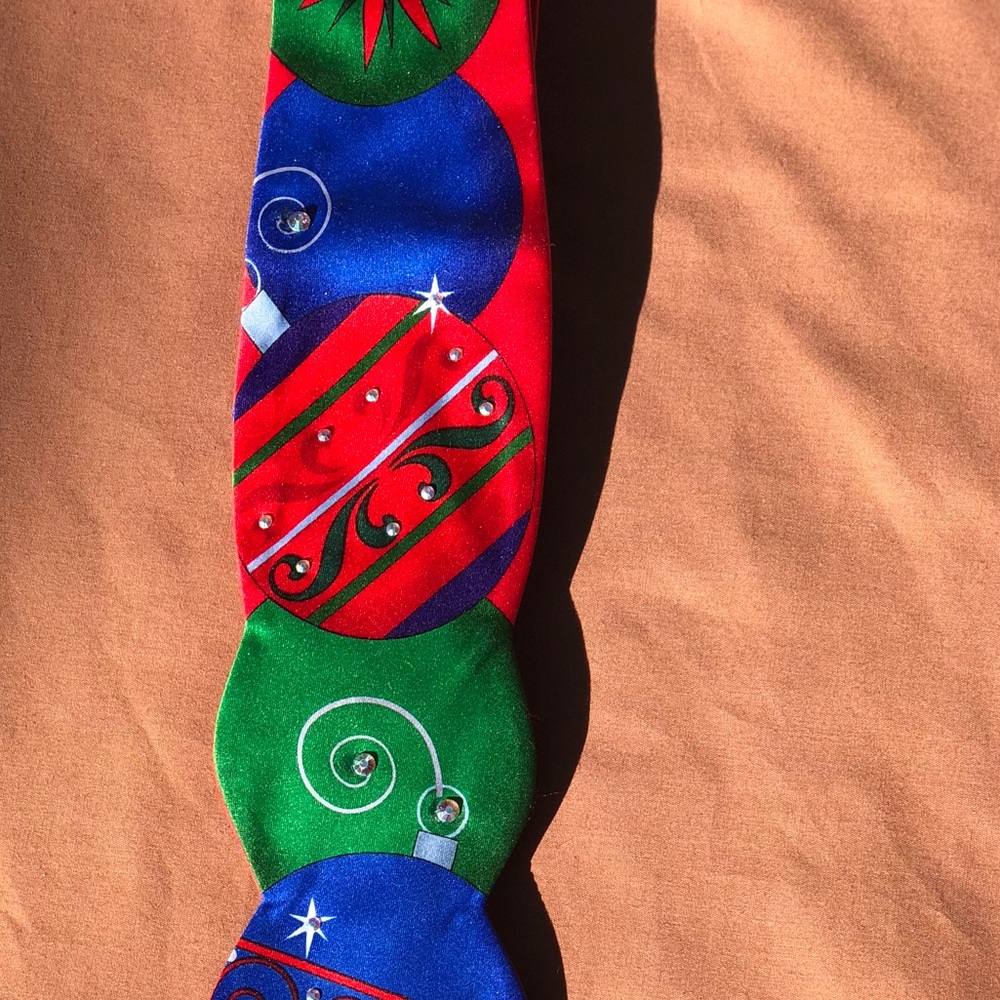 Ornament necktie with Swarovski crystals